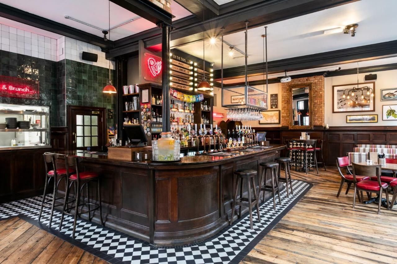 Publove @ The Rose & Crown London Bagian luar foto