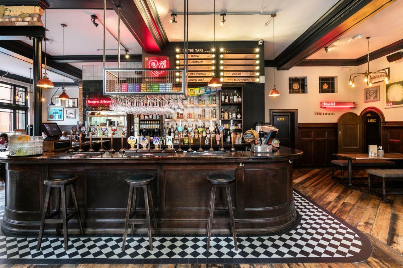 Publove @ The Rose & Crown London Bagian luar foto