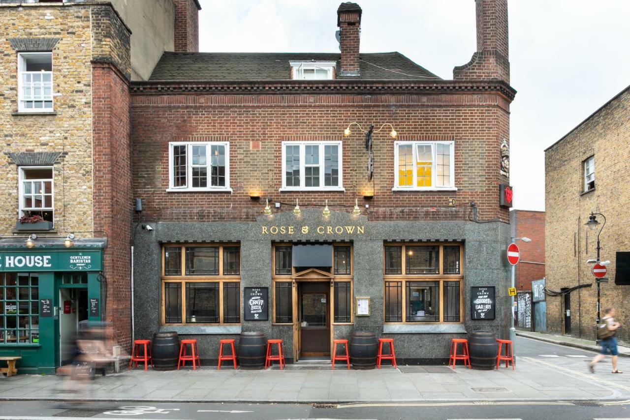 Publove @ The Rose & Crown London Bagian luar foto